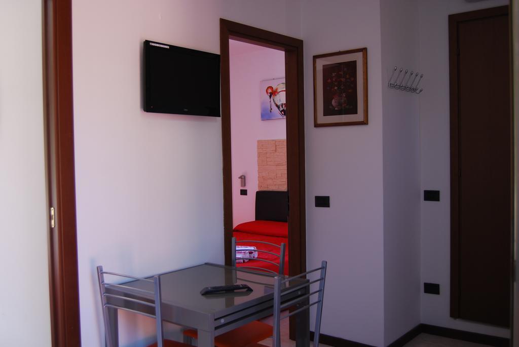Appartamenti Corneliani II Sirmione Buitenkant foto